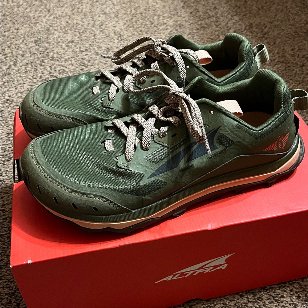Altra Women's Green Athletic Shoes